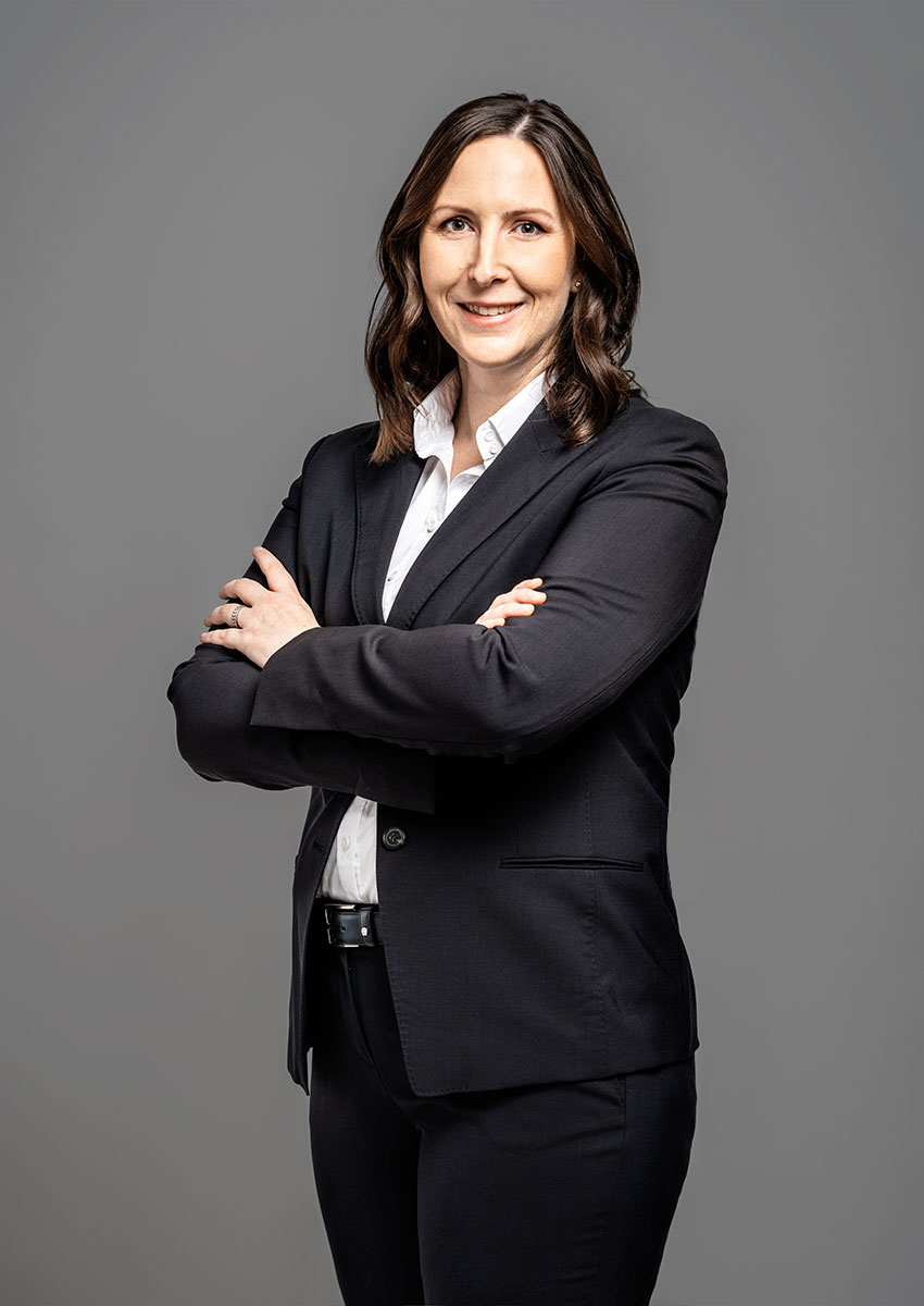 Frau Dr. Gabriel